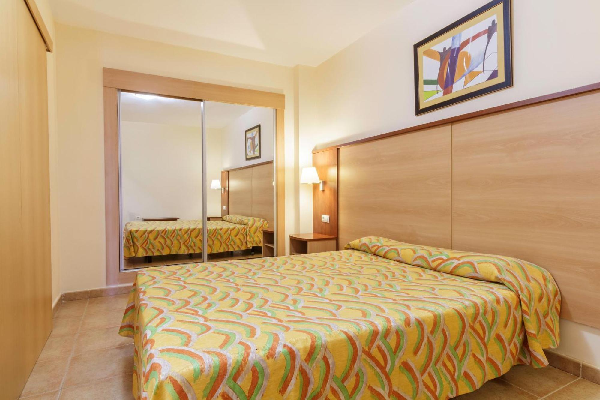 Apartamentos Best Alcazar Ла Херадура Екстериор снимка